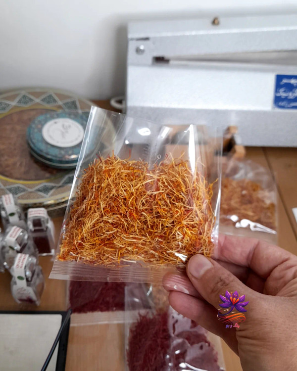 ریشهی پُرسرخ زعفران با عطر بینظیر زعفران