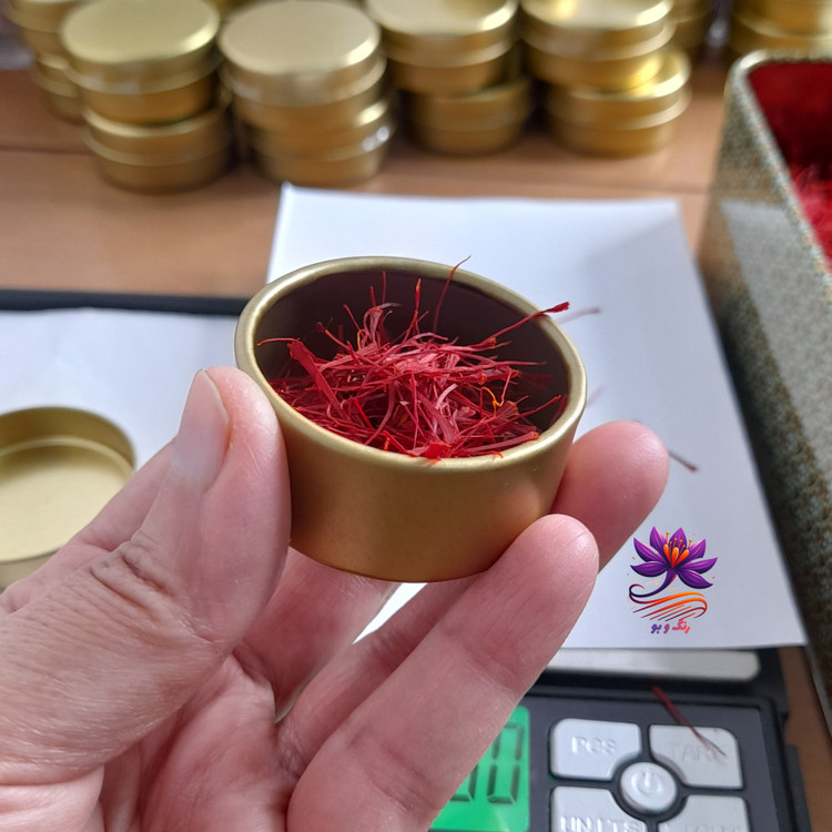 زعفران درجهیک و اعلا نیم مثقال