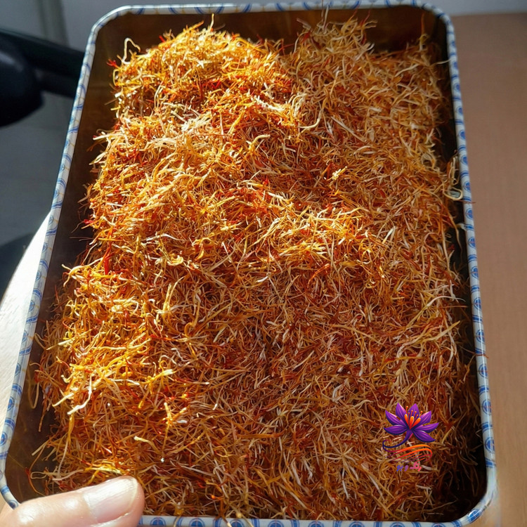 ریشه یا خامهی زعفران، درجه یک و اعلا